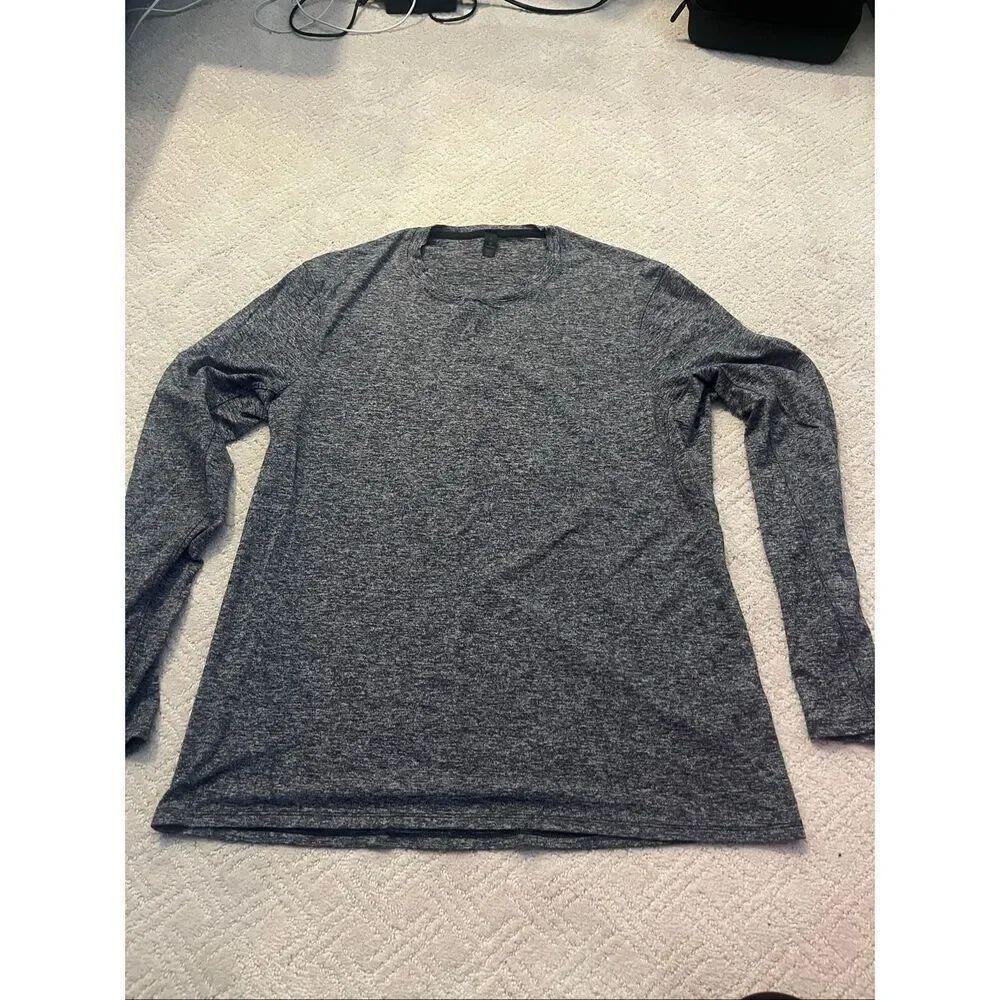 Lululemon Men’s Run Swiftly Long Sleeved Shirt in Grey
